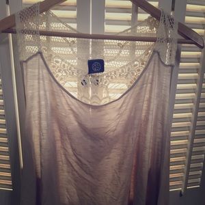 bobeau flowy top with back detail